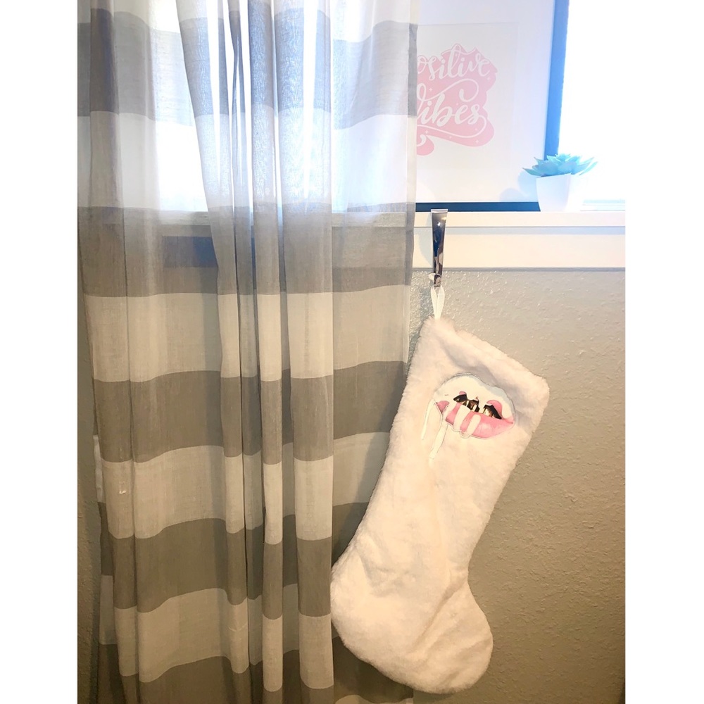 Kylie Cosmetics stocking